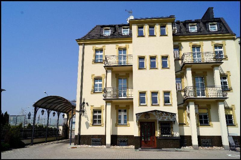 Hotel Zaodrze Opole Exteriör bild